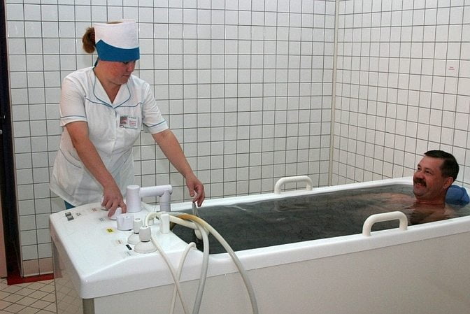 Лечение остеоартроза коленей сероводородом Прием сероводородных ванн