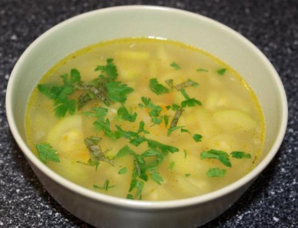 Приготовленный картофельный суп Картофельный суп