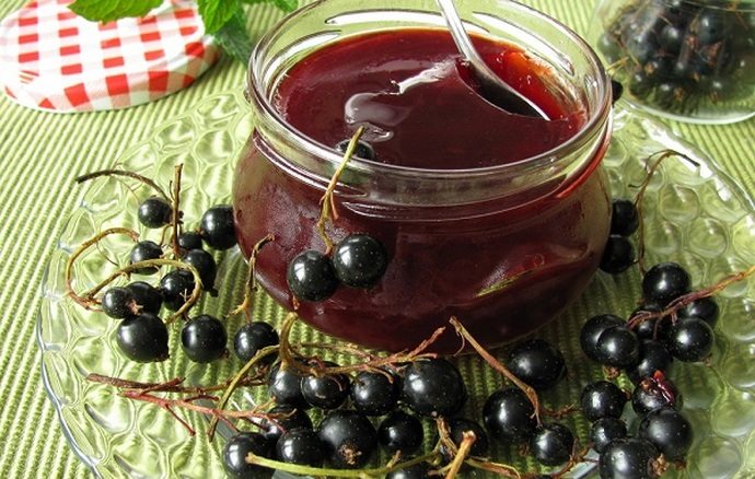 Настой из черной смородины и малины Малина и черная смородина